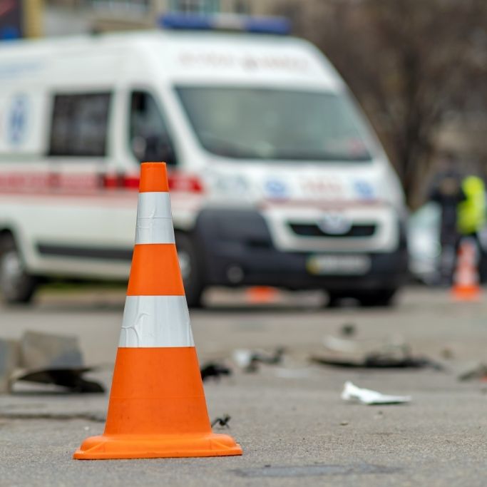 Darmstadt: Von Unfallstelle geflüchtet/Polizei sucht Zeugen