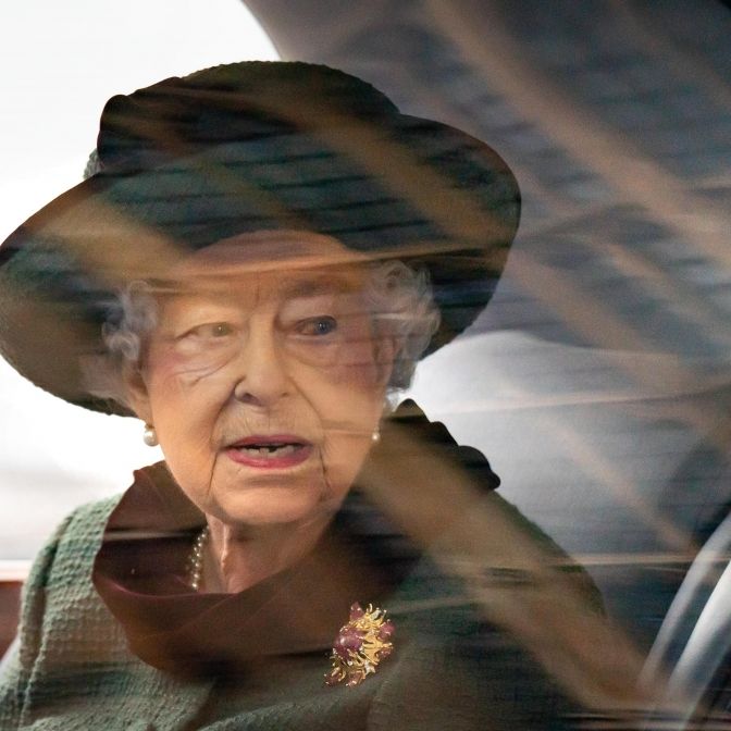Briten-Königin für tot erklärt! Royals-Fans sind entsetzt