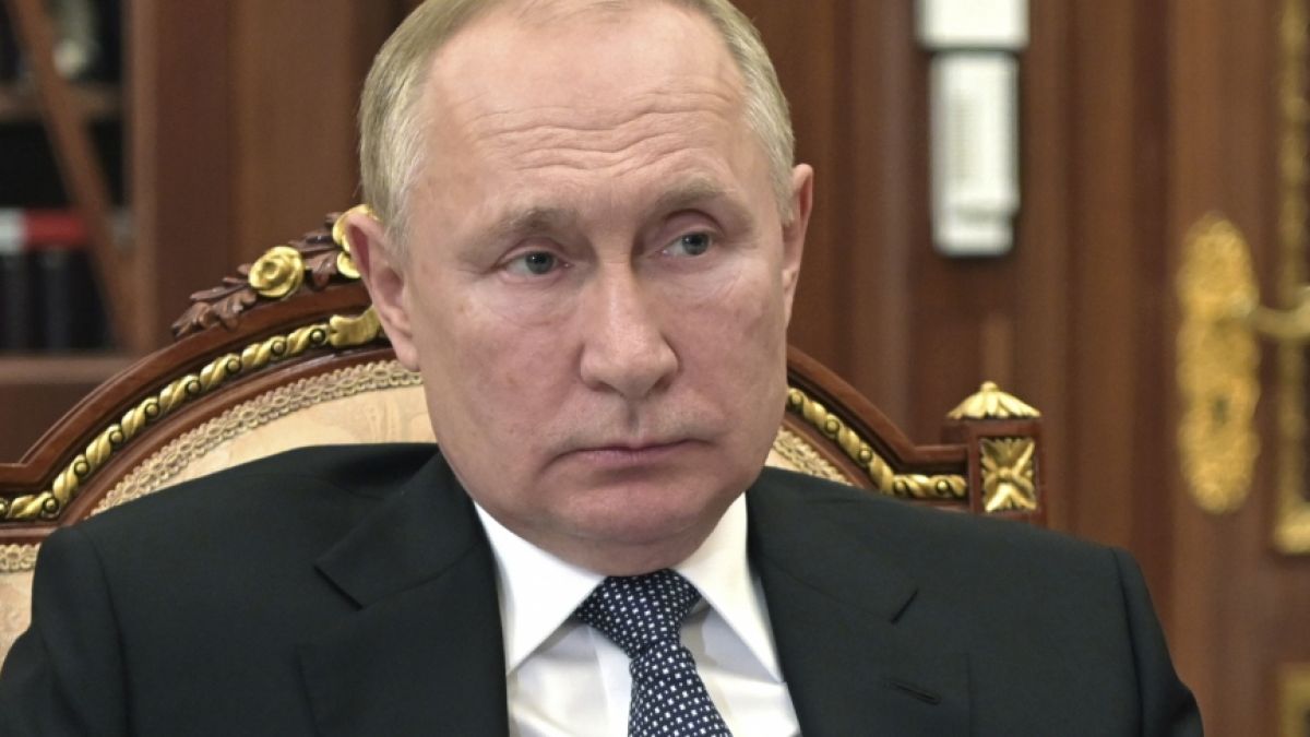 Wurde Putins Kreuzer "Moskwa" mit Briten-Hilfe versenkt? (Foto)