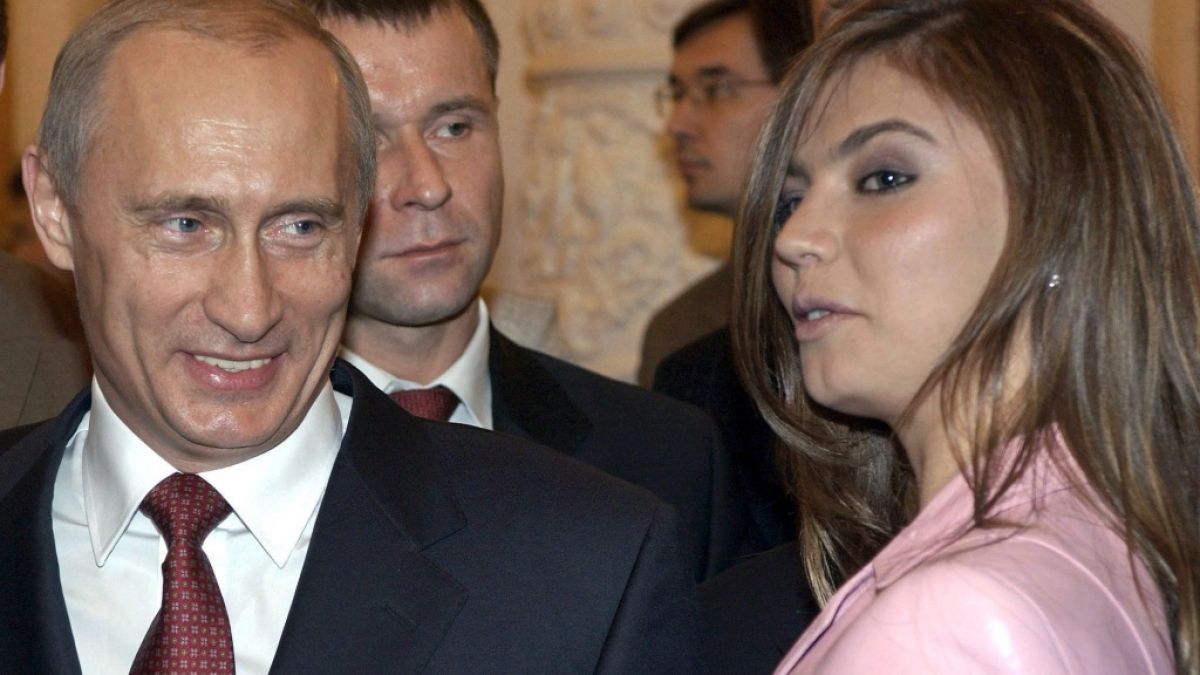 Die frühere Profi-Turnerin Alina Kabajewa soll die heimliche Geliebte von Kreml-Chef Wladimir Putin sein. (Foto)