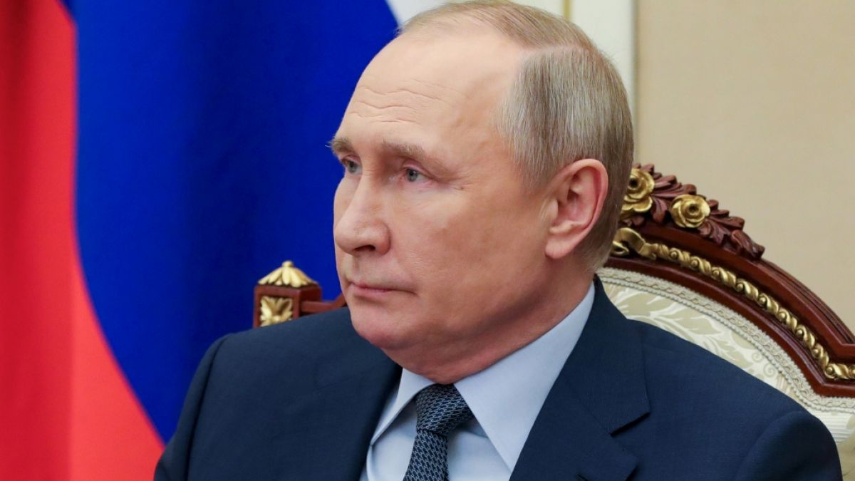 Widerworte sind bei Wladimir Putin nicht gern gesehen - steht der Kreml-Chef nun bald allein und ohne Vertraute da? (Foto)