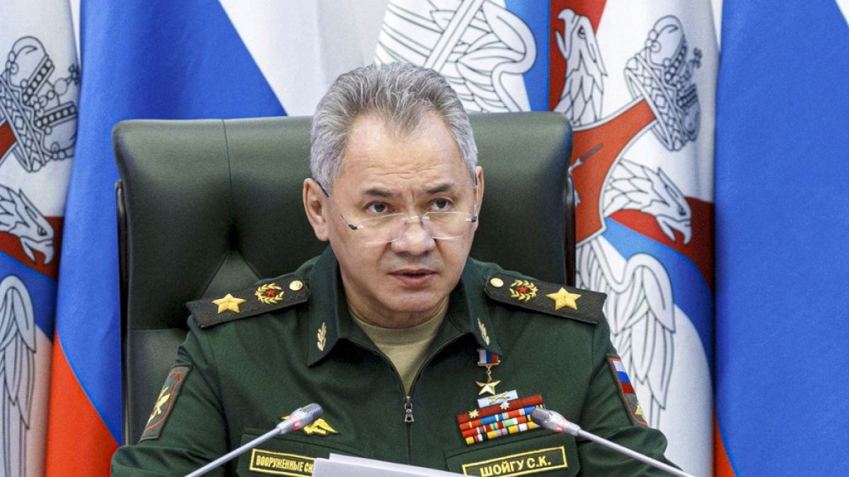Der russische Verteidigungsminister Sergej Schoigu droht dem Westen mit Vergeltungschlägen. (Foto)