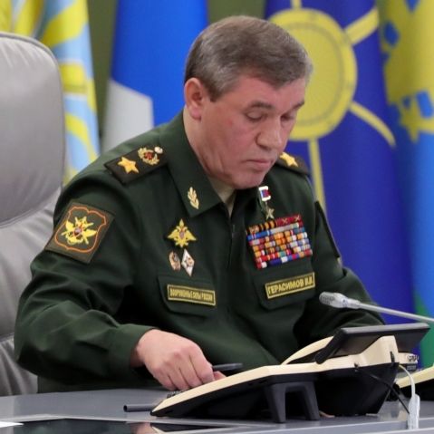 Top-General verlässt fluchtartig die Front - Putin verliert Waleri Gerassimow