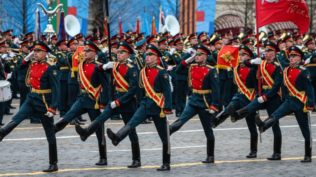 Wie groß fällt Putins Militärparade am 9. Mai wirklich aus? (Foto)