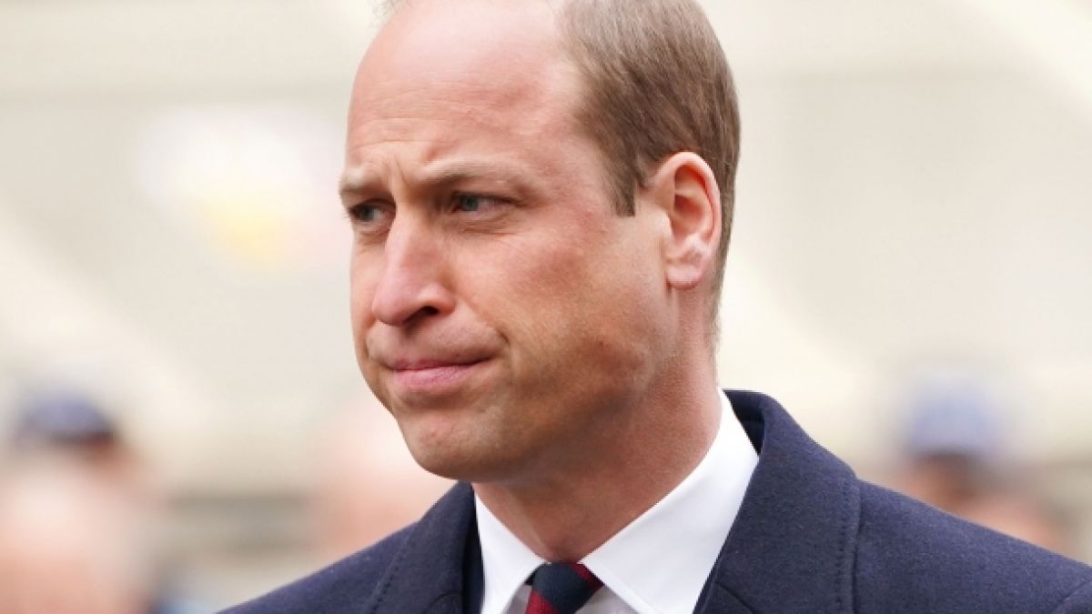 Prinz William scheint den Druck der Verantwortung, die ihm in seiner royalen Zukunft blüht, schon jetzt auf seinen Schultern zu spüren. (Foto)