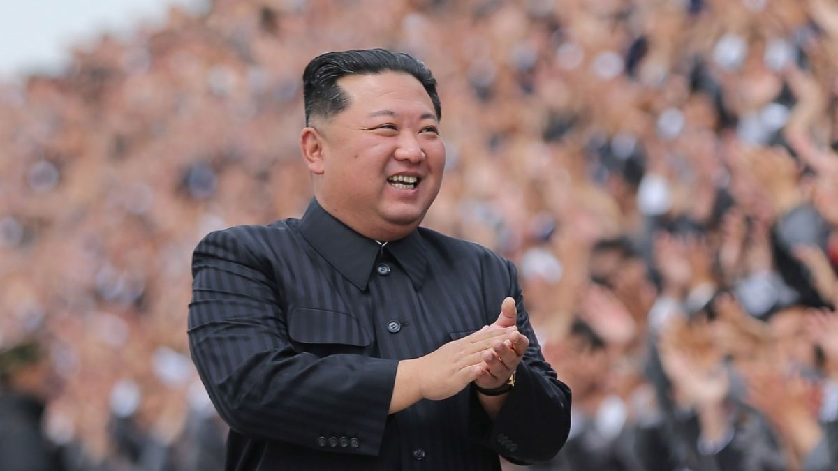 Kim Jong-un hat offenbar U-Boot-Raketen abgefeuert. (Foto)