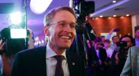 CDU-Ministerpräsident Daniel Günther freut sich über den Wahlsieg.