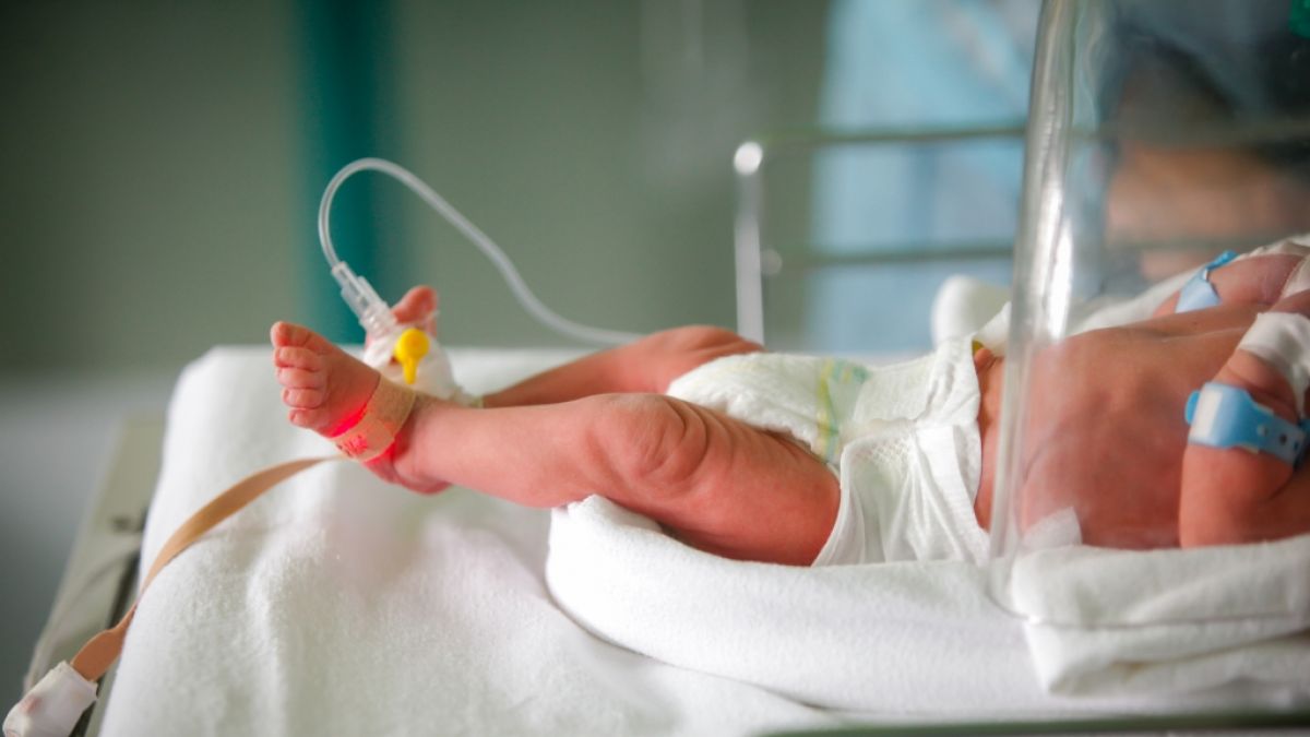 Eine Frau brachte ihr Baby in der 23. Schwangerschaftswoche auf die Welt. (Symbolfoto) (Foto)