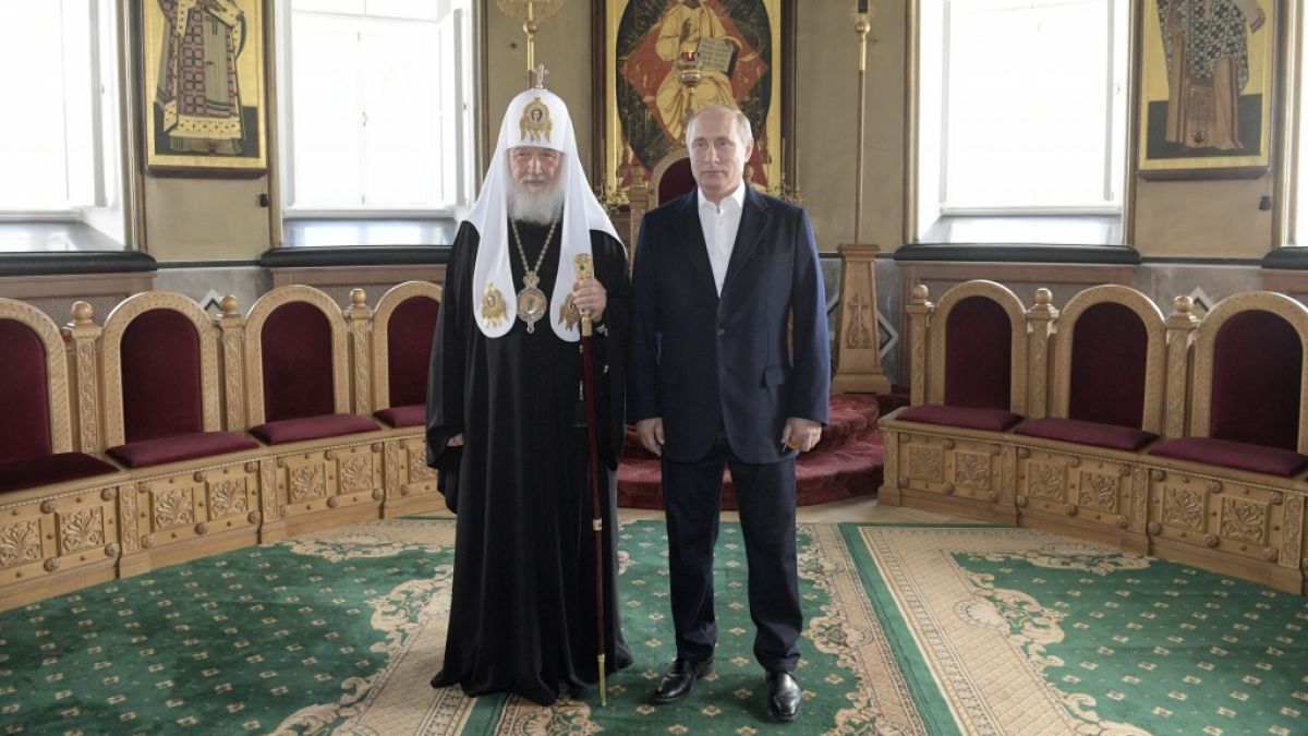 Kyrill I. (75, l.) ist ein enger Vertrauter des russischen Präsidenten Wladimir Putin. (Foto)