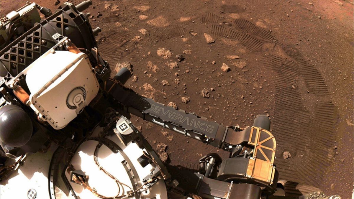 Ein Mars-Rover der Nasa erkundet den roten Planeten. (Foto)