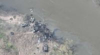 In der ostukrainischen Region Luhansk haben ukrainische Truppen nach eigenen Angaben zwei Pontonbrücken des russischen Militärs über dem Fluss Siwerskyj Donez zerstört.