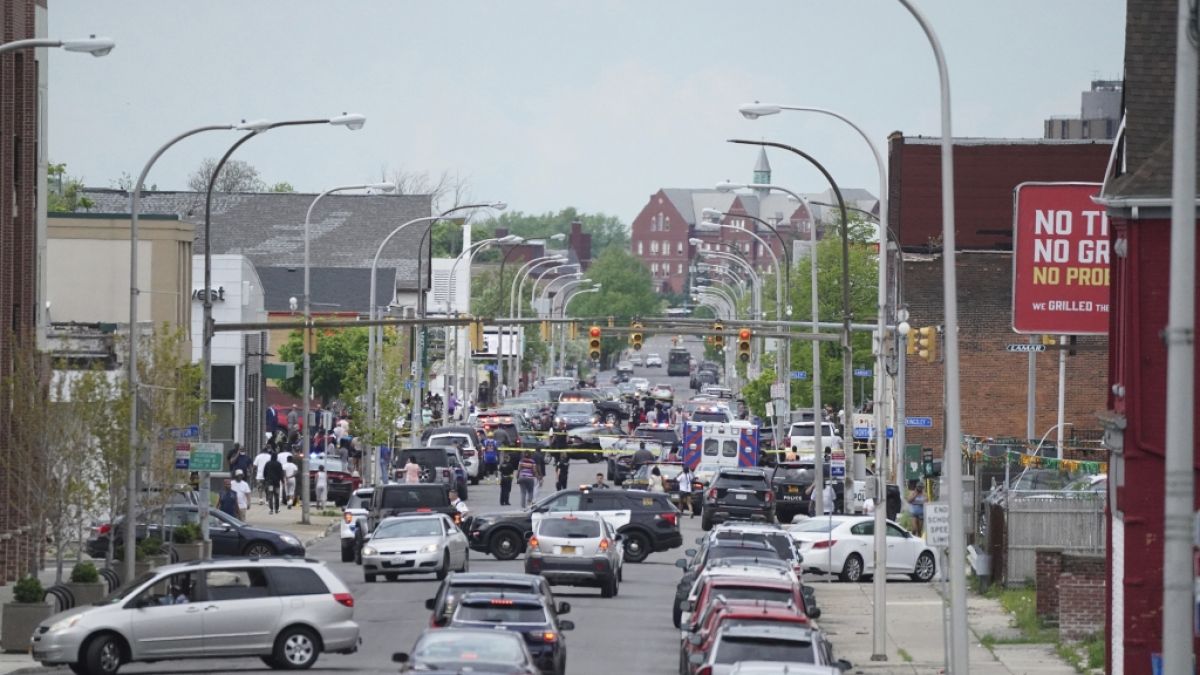Nach Schüssen in der US-Stadt Buffalo sind Polizeiangaben zufolge mindestens zehn Menschen getötet worden. (Foto)