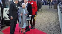 Queen Elizabeth II. kam zur Royal Horse Show mit einem Gehstock.