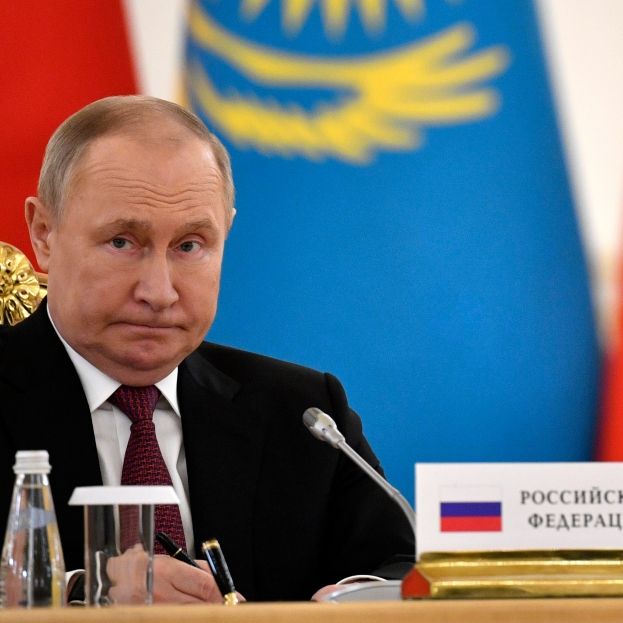 Im Staatsfernsehen! Russischer Oberst demütigt Putin und fordert Truppen-Abzug