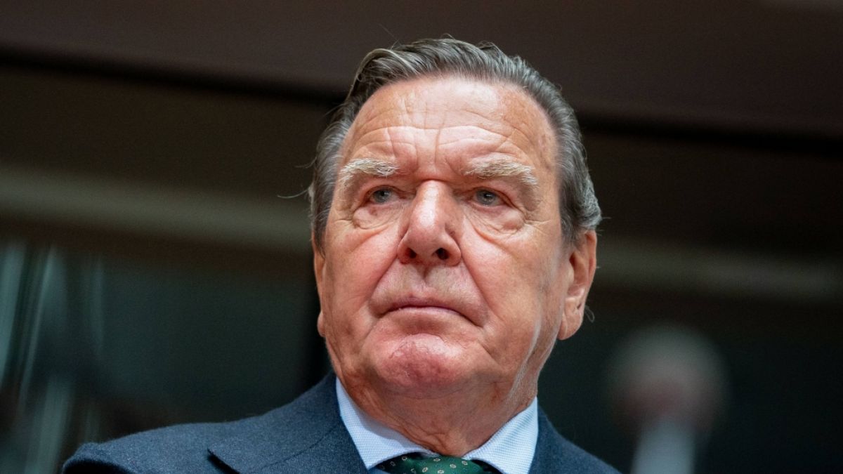 Die Union fordert Gerhard Schröder seine Versorgungsansprüche zu streichen. (Foto)