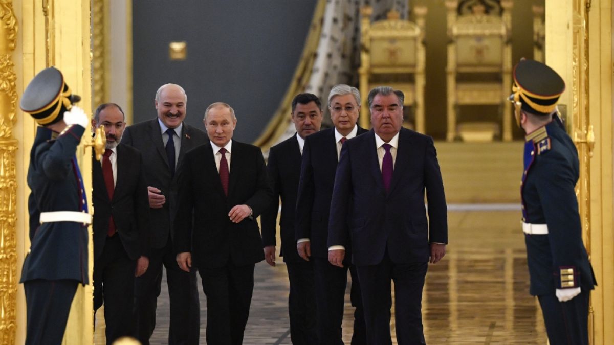 Wladimir Putin bei einem Treffen der Staats- und Regierungschefs der Organisation des Vertrags über kollektive Sicherheit (OVKS) im Kreml. (Foto)