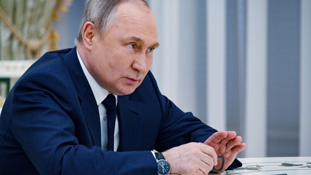 Wladimir Putin soll angeblich unter starken Rückenschmerzen nach einem Sturz leiden. (Foto)