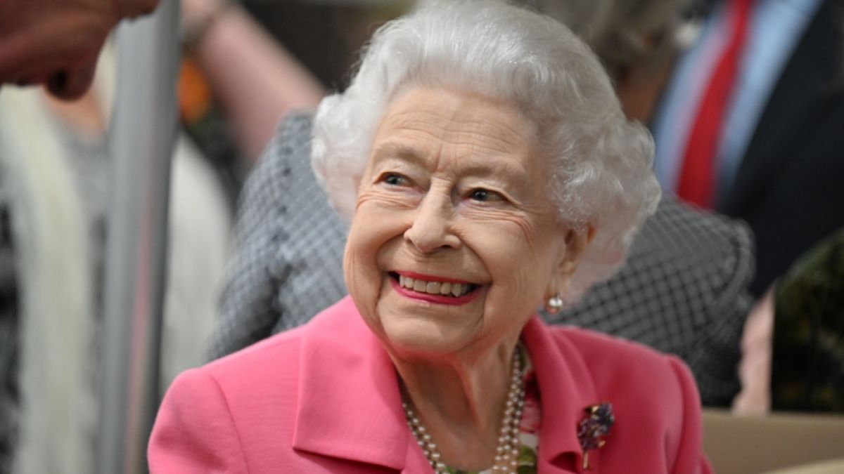 Trotz gesundheitlicher Einschränkungen ließ sich Queen Elizabeth II. den Besuch bei der Chelsea Flower Show nicht entgehen. (Foto)