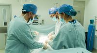 Chirurgen entfernten einen Plastikball aus dem Po eines Briten. (Symbolfoto)