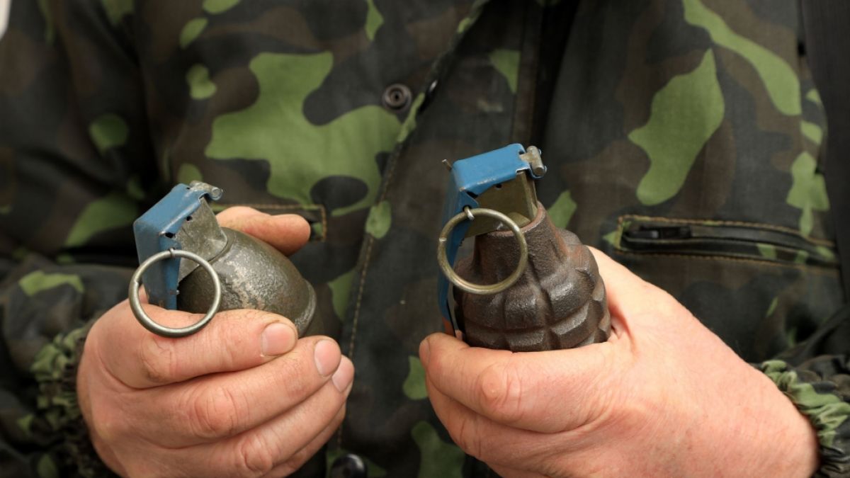 Ein ukrainischer Soldat starb durch einen Granaten-Angriff. (Symbolfoto) (Foto)