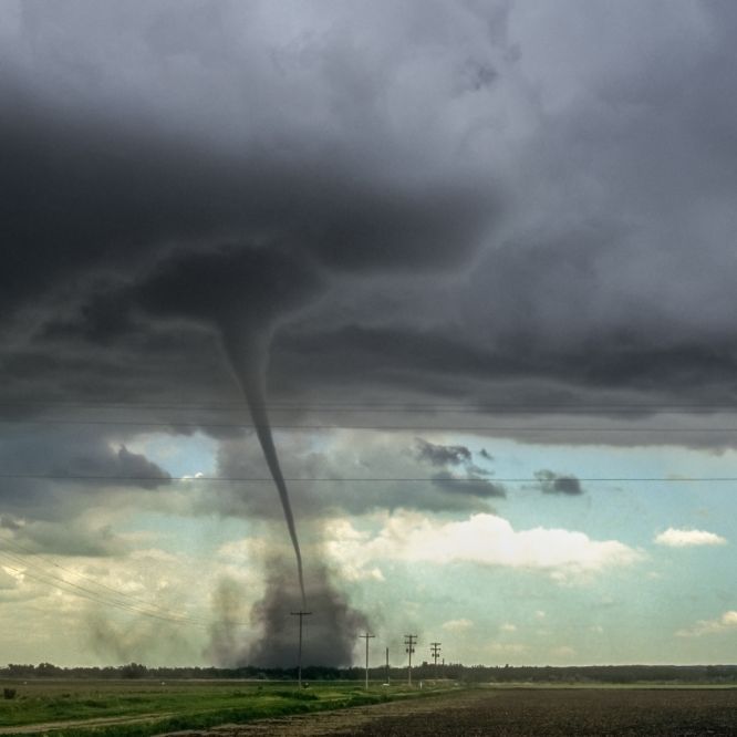 Tornados, Hagel und Orkanböen! Meteorologen warnen vor Unwetter