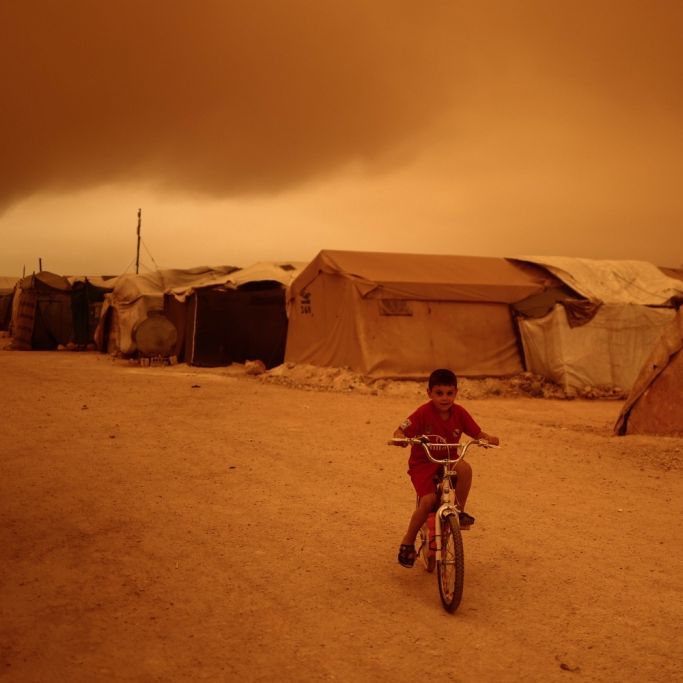 Schon 4 Todesopfer! Tödlicher Sandsturm nimmt Kurs auf Europa