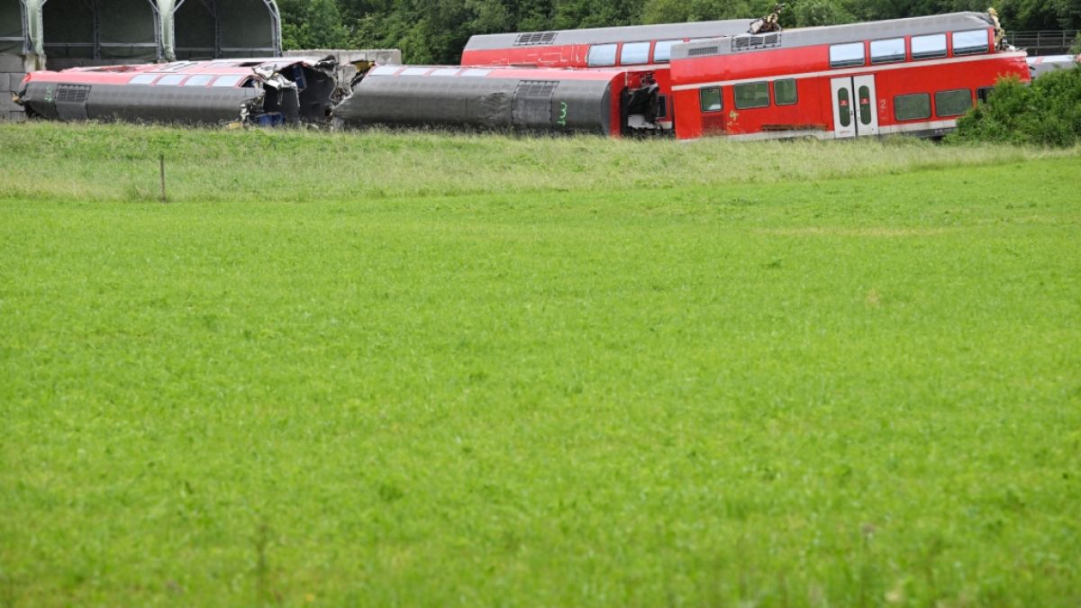 Bei dem schweren Zugunglück von Burgrain bei Garmisch-Partenkirchen verloren fünf Menschen ihr Leben, mehr als 40 Personen wurden verletzt. (Foto)