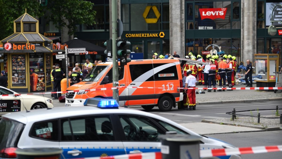 Ein Auto ist in der Nähe der Gedächtniskirche in Berlin in eine Personengruppe gefahren, ein Mensch ist gestorben. (Foto)