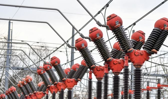Die Stromnetzbetreiber sorgen durch regelmäßige Überprüfungen die technische Sicherheit des Stromnetzes.