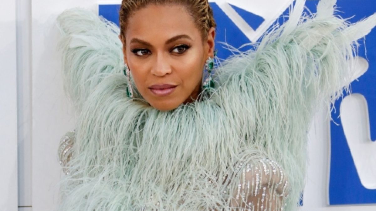 Sängerin Beyoncé ziert das Cover der britischen Vogue im Juli 2022. (Foto)