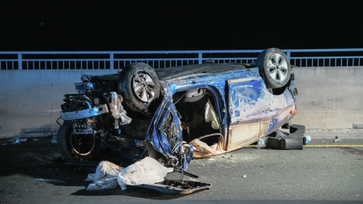 Zwei Menschen sind bei einem Unfall auf der A643 ums Leben gekommen. (Foto)