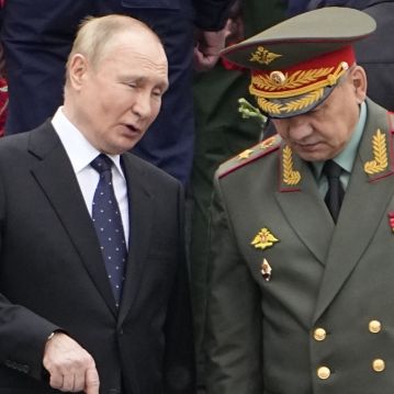 Irre Spekulationen! Verteidigungsminister Schoigu entmachtet Kreml-Boss