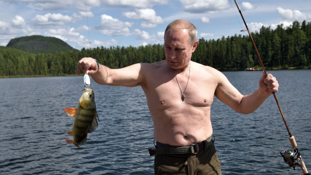 Wladimir Putin inszeniert seine Männlichkeit regelmäßig und demonstriert damit seine Macht. (Foto)