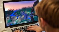 Das Spiel Minecraft war seine Leidenschaft, die er in YouTube-Videos auslebte - nun ist der Streaming-Star Technoblade, der im wahren Leben Alex hieß, mit nur 23 Jahren gestorben (Symbolfoto).