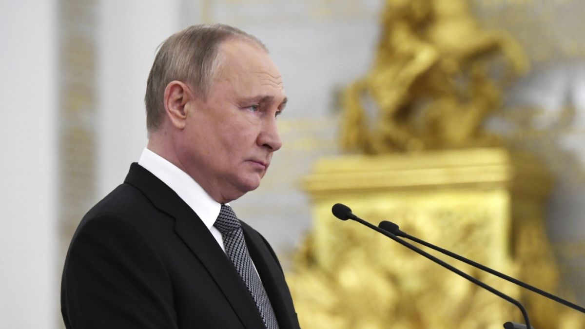 Wladimir Putin wirft der Ukraine den Einsatz von Streubomben vor. (Foto)