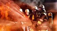 Ein Großbrand in Mainz-Mombach hat am 14.07.2022 einen Einsatz von Polizei und Feuerwehr ausgelöst.