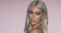 Kim Kardashian sorgt auf Instagram im Wet-T-Shirt-Look für Aufsehen.