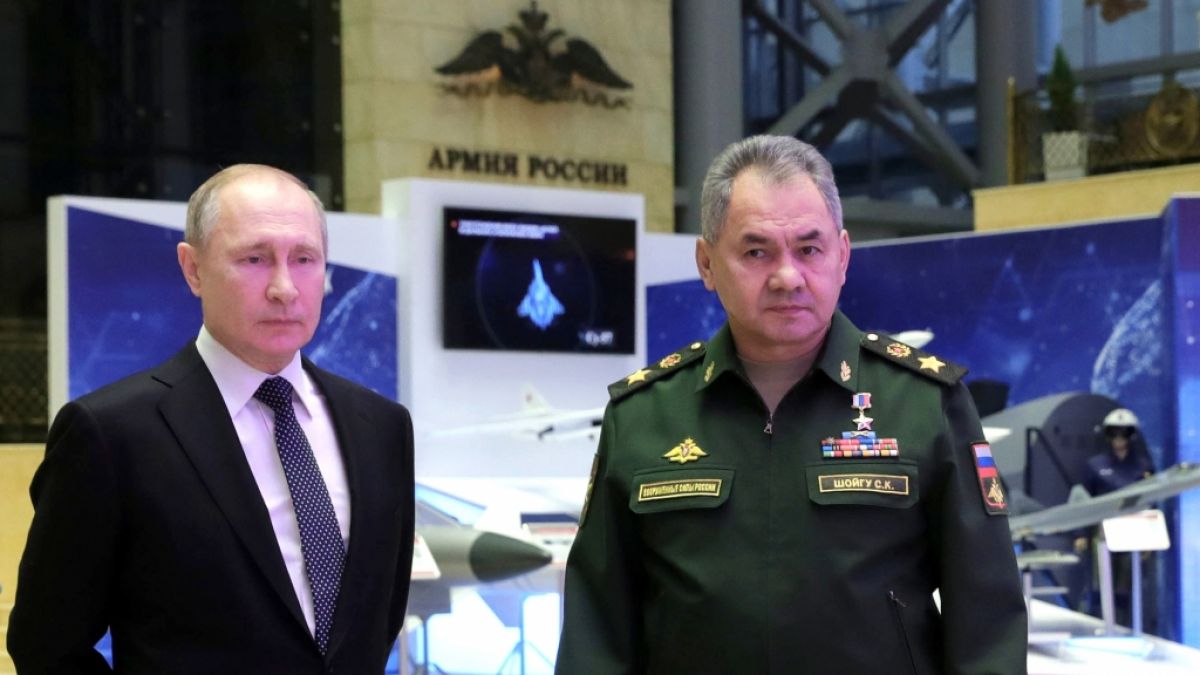 Wladimir Putin und Verteidigungsminister Sergei Schoigu. (Foto)
