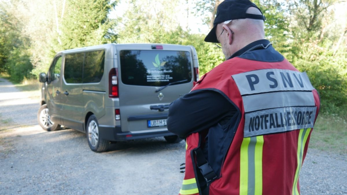 Nach einer tagelangen Suchaktion hat die Polizei einen vermissten 28-Jährigen tot aus einem See in Pfullendorf (Baden-Württemberg) geborgen. (Foto)