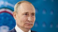 Wladimir Putin soll angeblich mehrere Doppelgänger einsetzen, die man an ihren Ohren erkennen kann.