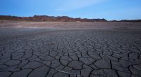 Infolge einer langanhaltenden Dürreperiode im US-Bundesstaat Nevada gibt der Stausee Lake Mead Stück für Stück seine gruseligen Geheimnisse preis.
