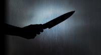 Ein Messer-Angreifer hat eine Frau in Wuppertal schwer verletzt.