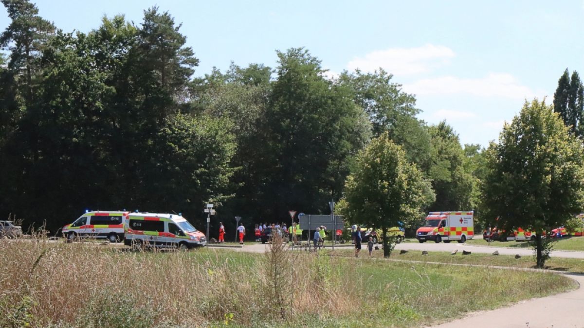 Bei einem Unfall auf einer Achterbahn in dem Freizeitpark im schwäbischen Günzburg sind mindestens neun Menschen verletzt worden. (Foto)