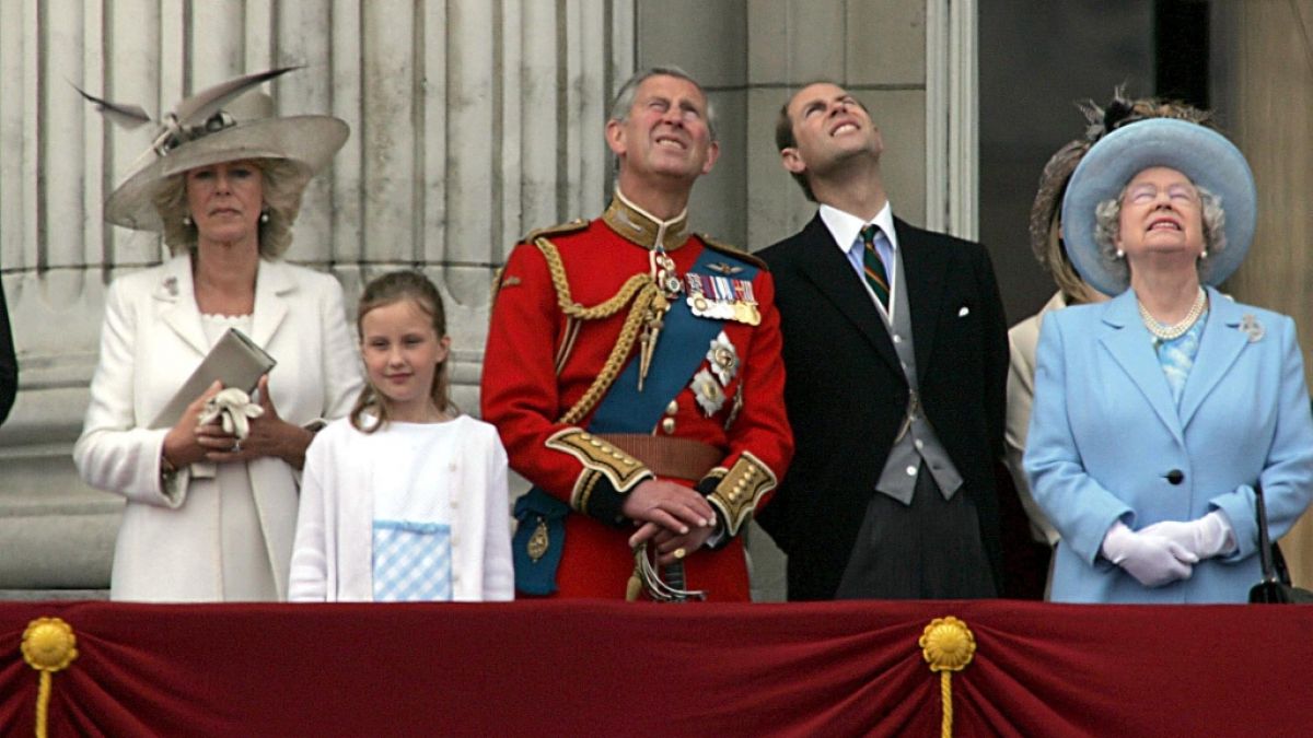 So oder so ähnlich könnte Prinz Charles aussehen, wenn er über die Zukunft des britischen Königshauses nachgrübelt - und darüber, wer der Königsfamilie weiterhin angehören soll. (Foto)