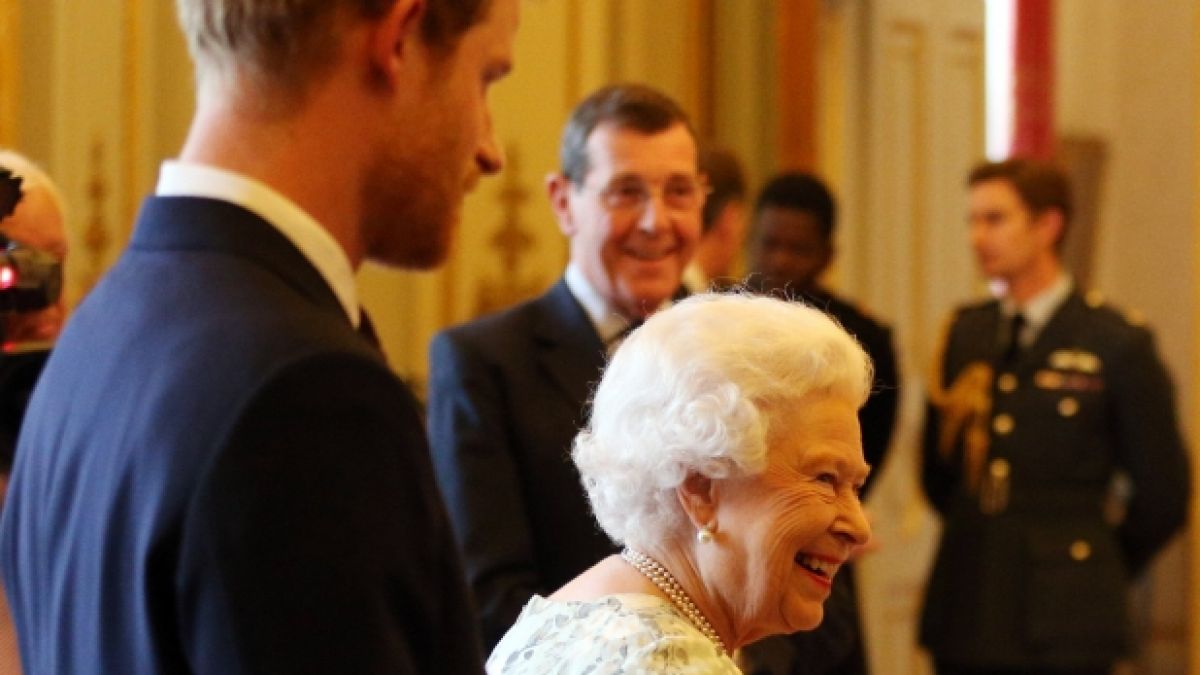 Megxit hin oder her: Die Sicherheit ihres Enkels Prinz Harry liegt Queen Elizabeth II. nach wie vor am Herzen. (Foto)