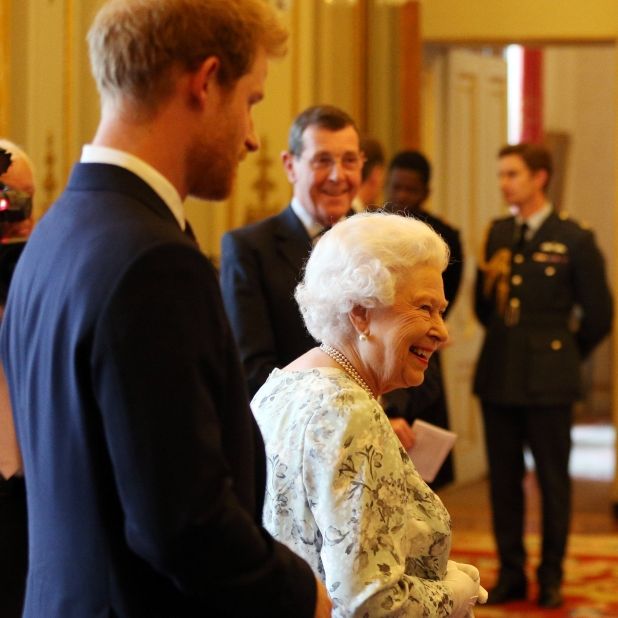 Queen Elizabeth II. bangt um Archie und Lilibet! Kommt Harry jetzt zur Vernunft?