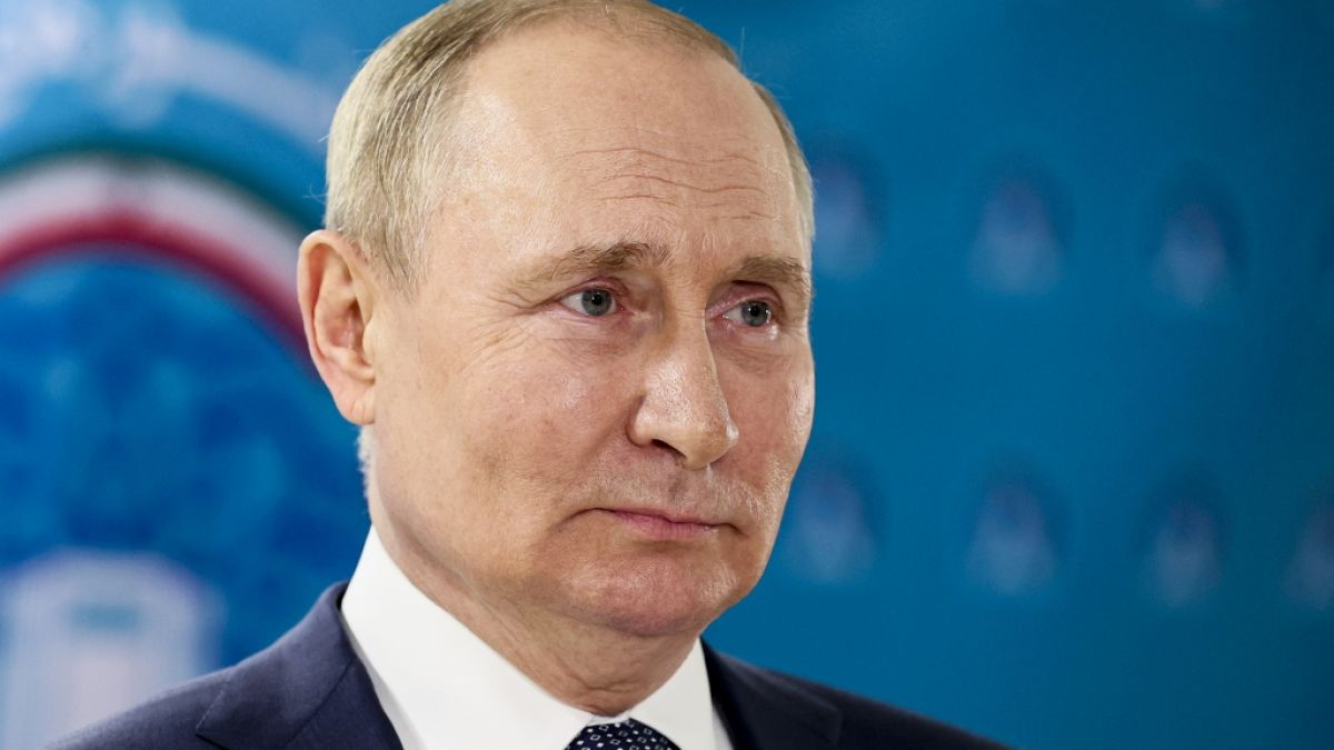 Die jüngsten Blamagen seiner Schwarzmeerflotte sind genug für Wladimir Putin: In der Führungsetage rollen jetzt Köpfe. (Foto)