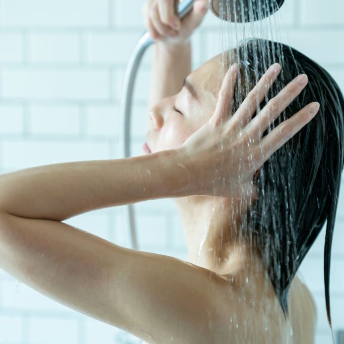 Keimschleuder! Wie gefährlich ist Duschen und Baden wirklich?