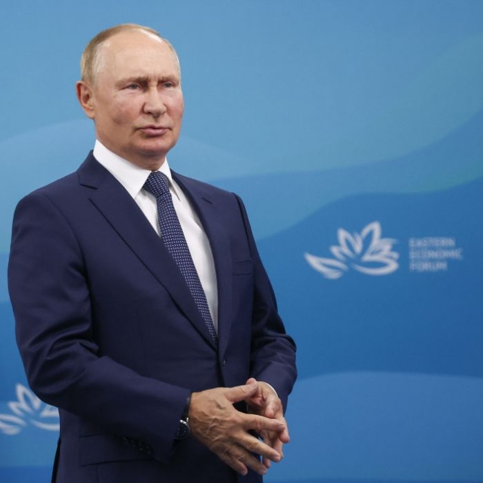Kreml-Chef humpelt zur Militärübung 