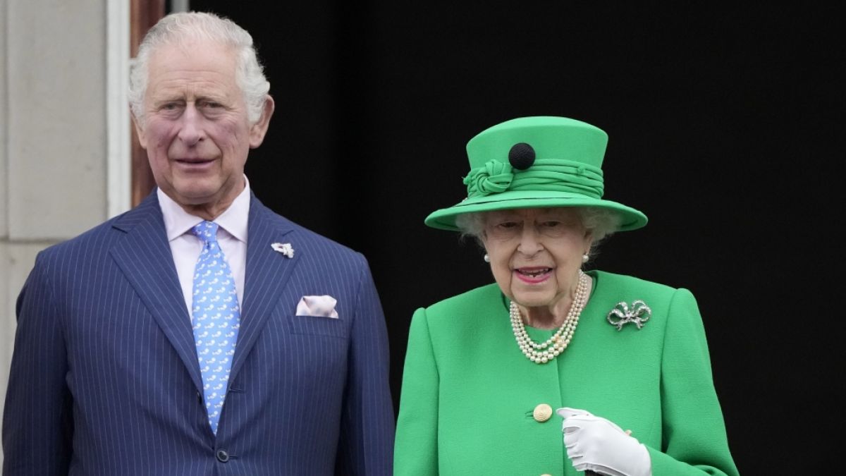 #König Charles: Nachher Tod jener Queen: Er tritt nun in ihre großen Fußstapfen